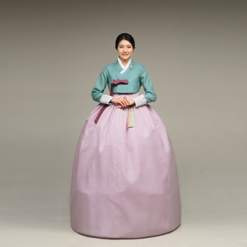 민한복 아띠 고급 혼주 여성 결혼식 하객 성인 여자 단아한 전통 맞춤 한복