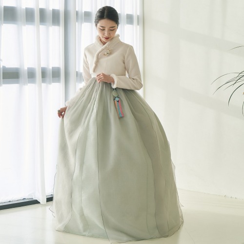 민한복 토끼털(아이보리 저고리) 고급 혼주 여성 결혼식 하객 성인 여자 단아한 전통 맞춤 한복